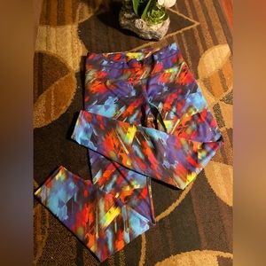 Athleta Colorburst Sonar tight yoga leggings. Sz M